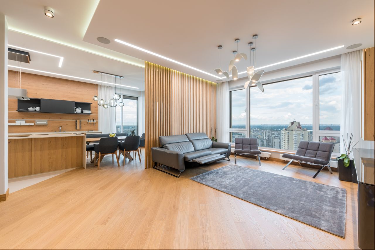 Cihangir'de şehir manzaralı, ahşap detaylı geniş loft